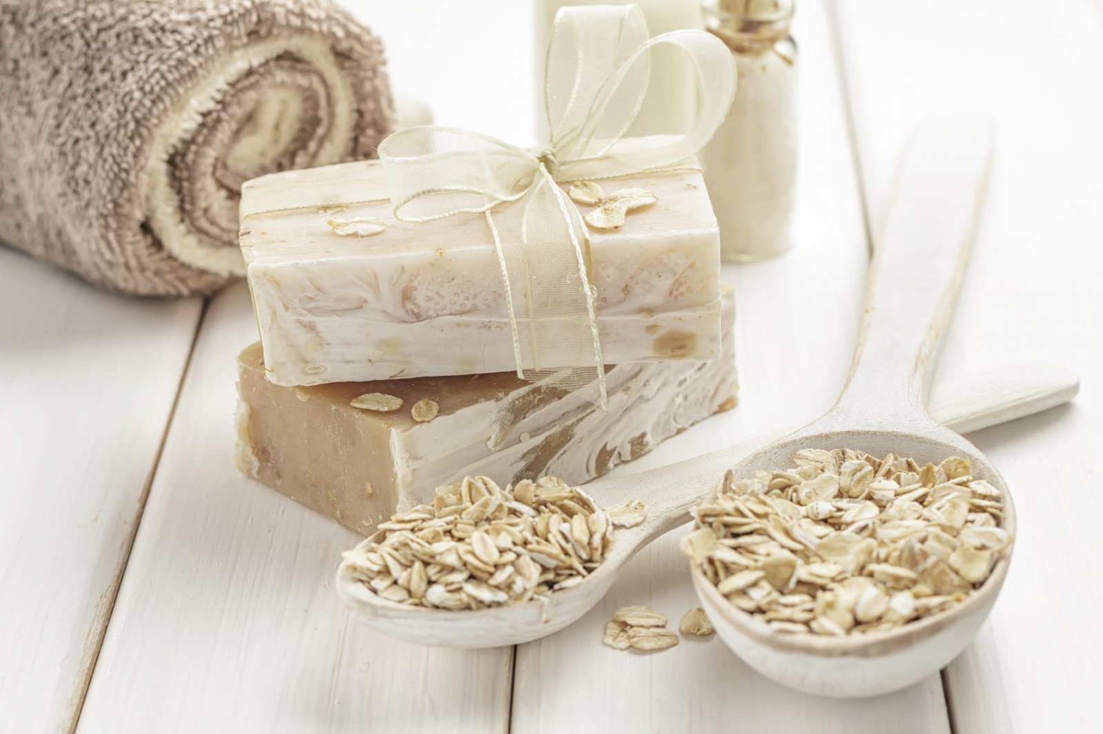 10 مزیت معجزه آسای صابون بلغور جو دو سر برای پوست و زیبایی (2 نکته مهم) 10 مزیت معجزه آسای صابون بلغور جو دو سر برای پوست و زیبایی (2 نکته مهم)