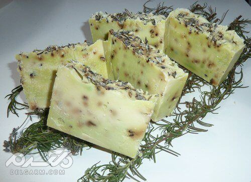 یک نمونه صابون رزماری ساخته شده در منزل