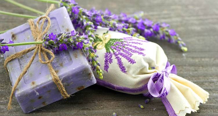 فواید بی نظیر صابون اسطوخودوس برای پوست و مو + طرز ساخت خانگی (2 نکته مهم) فواید بی نظیر صابون اسطوخودوس برای پوست و مو + طرز ساخت خانگی (2 نکته مهم)