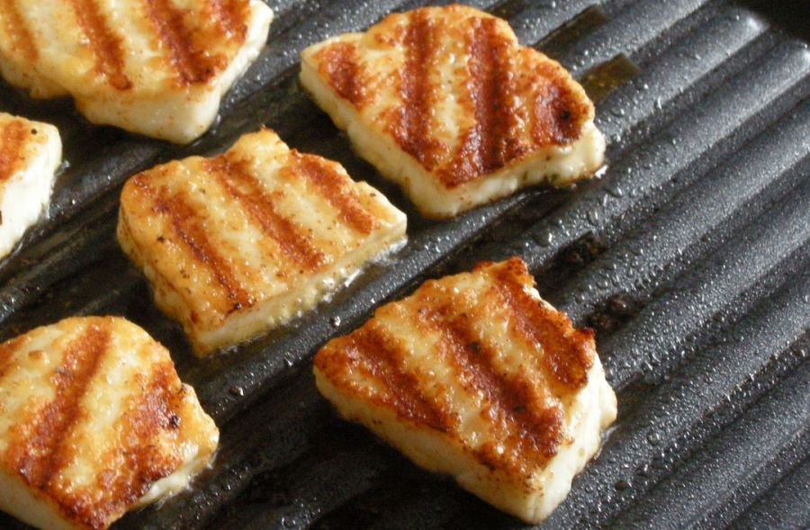 پنیر هالومی (پنیر کبابی) چیست و چه مزه ای دارد ؟ (2 نکته مهم) پنیر هالومی (پنیر کبابی) چیست و چه مزه ای دارد ؟ (2 نکته مهم)