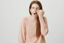 آیا انگشت کردن در بینی باعث آلزایمر می شود ؟ (2 نکته مهم)