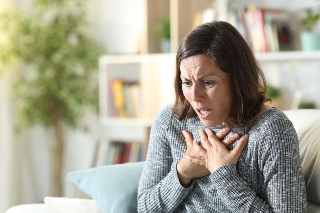 آموزش کمک های اولیه در هنگام خفگی و تنگی نفس (2 نکته مهم) آموزش کمک های اولیه در هنگام خفگی و تنگی نفس (2 نکته مهم)