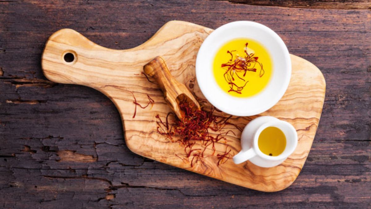 فواید شگفت انگیز روغن زعفران برای سلامتی بدن چیست؟ (2 نکته مهم)