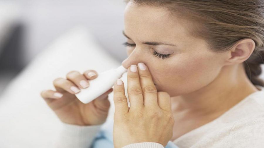 عوارض استفاده از اسپری بینی مومتازون فوروات (Mometasone nasal) (2 نکته مهم)