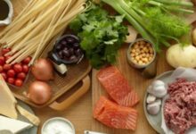 آشنایی با ۱۲ ماده غذایی مفید برای افزایش پلاکت خون (2 نکته مهم)