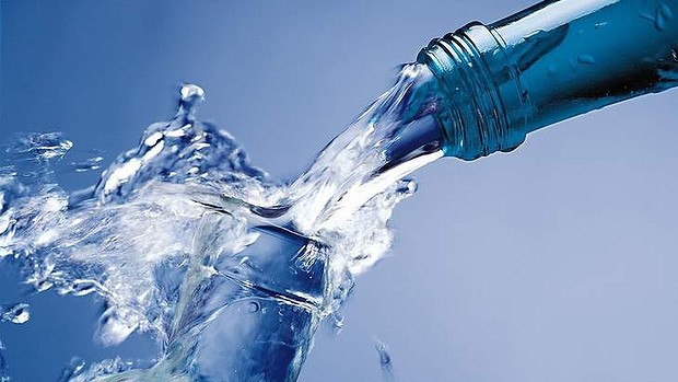 آیا با آب درمانی آشنایی دارید؟ (2 نکته مهم)