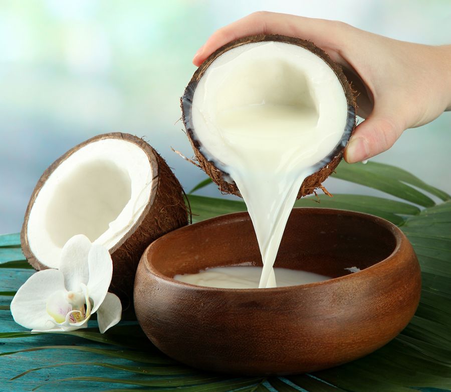 آیا شیر نارگیل با آب نارگیل فرق دارد؟ (2 نکته مهم)