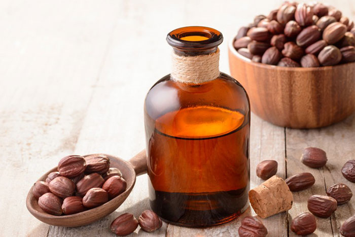 خواص درمانی روغن جوجوبا برای پوست و مو (2 نکته مهم)