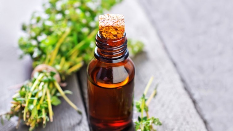 خواص و فواید دارویی و درمانی روغن یونجه (2 نکته مهم)