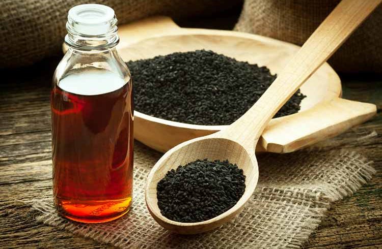 روغن سیاه دانه و خواص آن برای پوست - مو و سلامت بدن (2 نکته مهم) روغن سیاه دانه و خواص آن برای پوست - مو و سلامت بدن (2 نکته مهم)