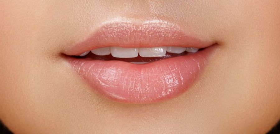 سوزش لب ها نشانه چیست ؟ عوامل اصلی این عارضه کدامند ؟ (2 نکته مهم)