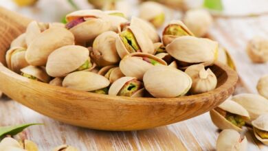 عوارض جانبی خوردن پسته زیاد بر روی سلامتی (2 نکته مهم)