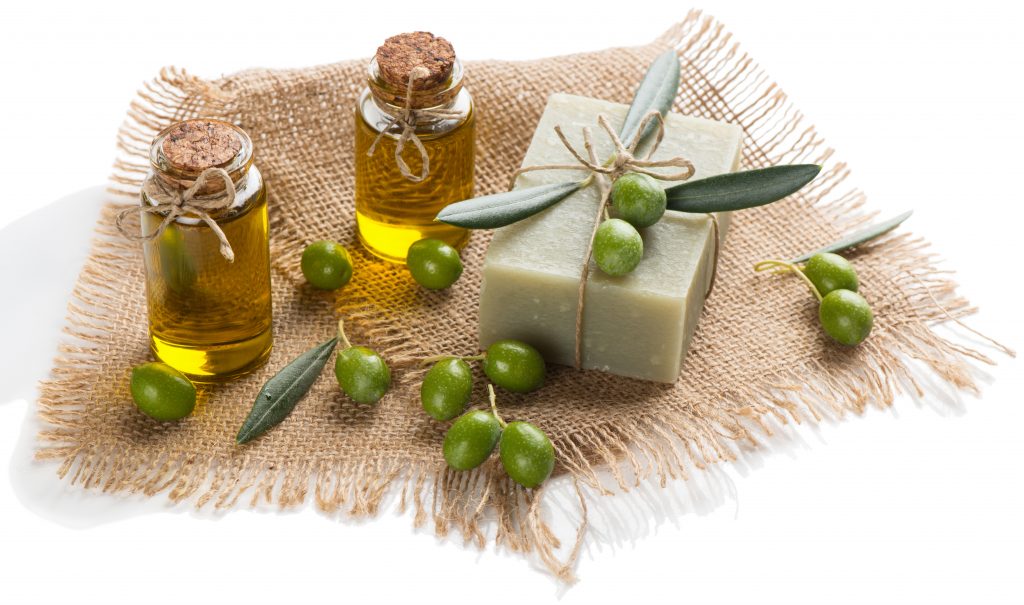 ۱۴ مزیت شگفت انگیز صابون روغن زیتون برای درمان مشکلات پوستی (2 نکته مهم) ۱۴ مزیت شگفت انگیز صابون روغن زیتون برای درمان مشکلات پوستی (2 نکته مهم)