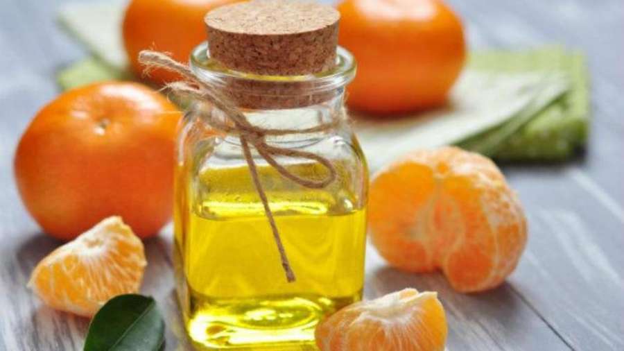 ۲۰ خواص معجزه آسای روغن نارنگی برای سلامت بدن (2 نکته مهم) ۲۰ خواص معجزه آسای روغن نارنگی برای سلامت بدن (2 نکته مهم)