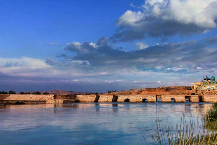 چرا عکس‌های سازه‌های آبی شوشتر ارزش هنری دارند؟