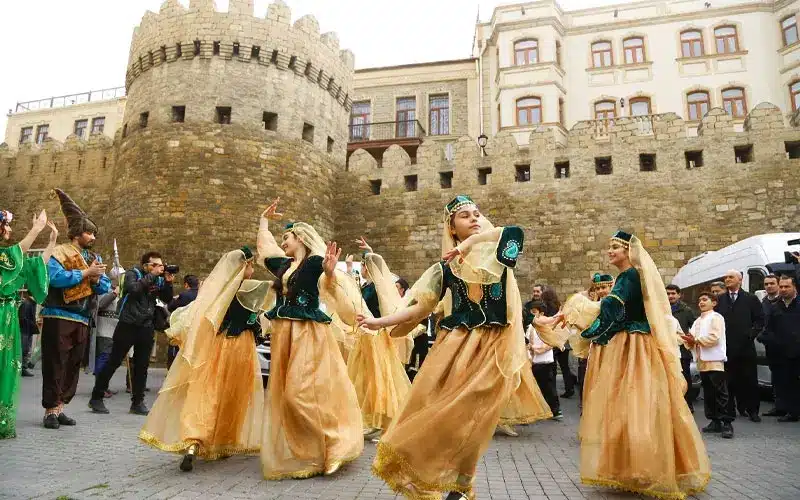 درباره ی فرهنگ و آداب و رسوم مردم آذربایجان شرقی (+ تصاویر) فرمان کوروش و آزادی یهودیان