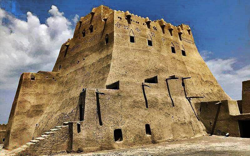 ۳. میراث فرهنگی و تاریخی: قلب تپنده هزاره&zwnj;ها