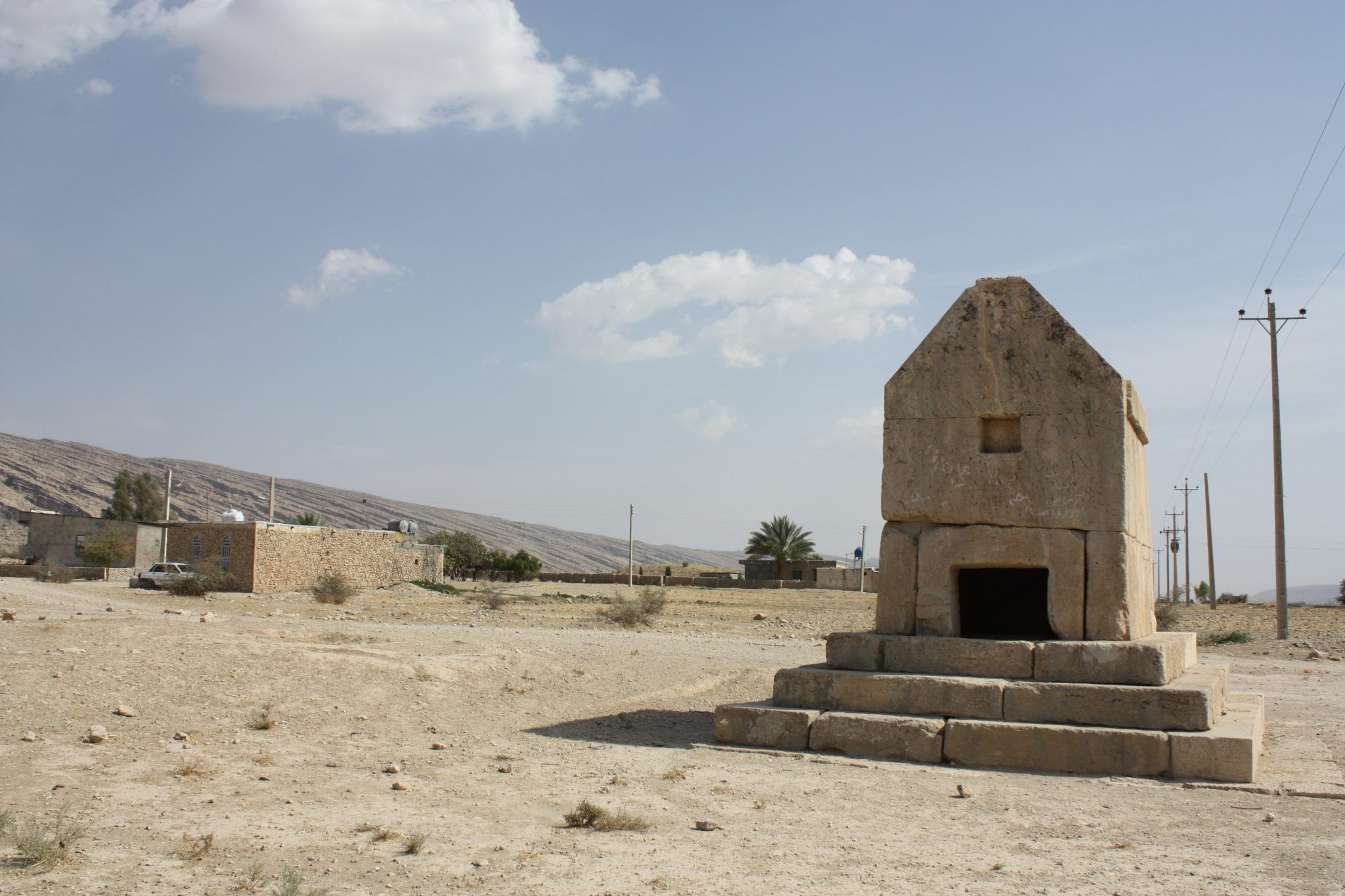 نگاهی گذرا به کاخ کوروش