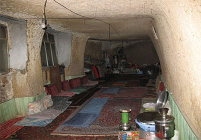 بزرگترین مسجد صخرهای ایران در اسکو (+ تصاویر) بزرگترین مسجد صخرهای ایران در اسکو (+ تصاویر)