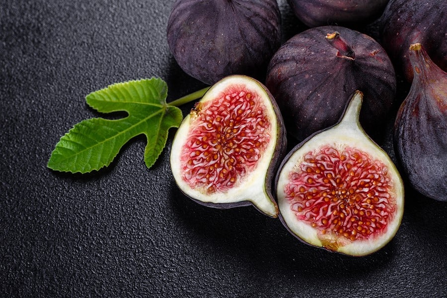 خواص انجیر برای یبوست: یک راهکار طبیعی و مؤثر و جامع؟