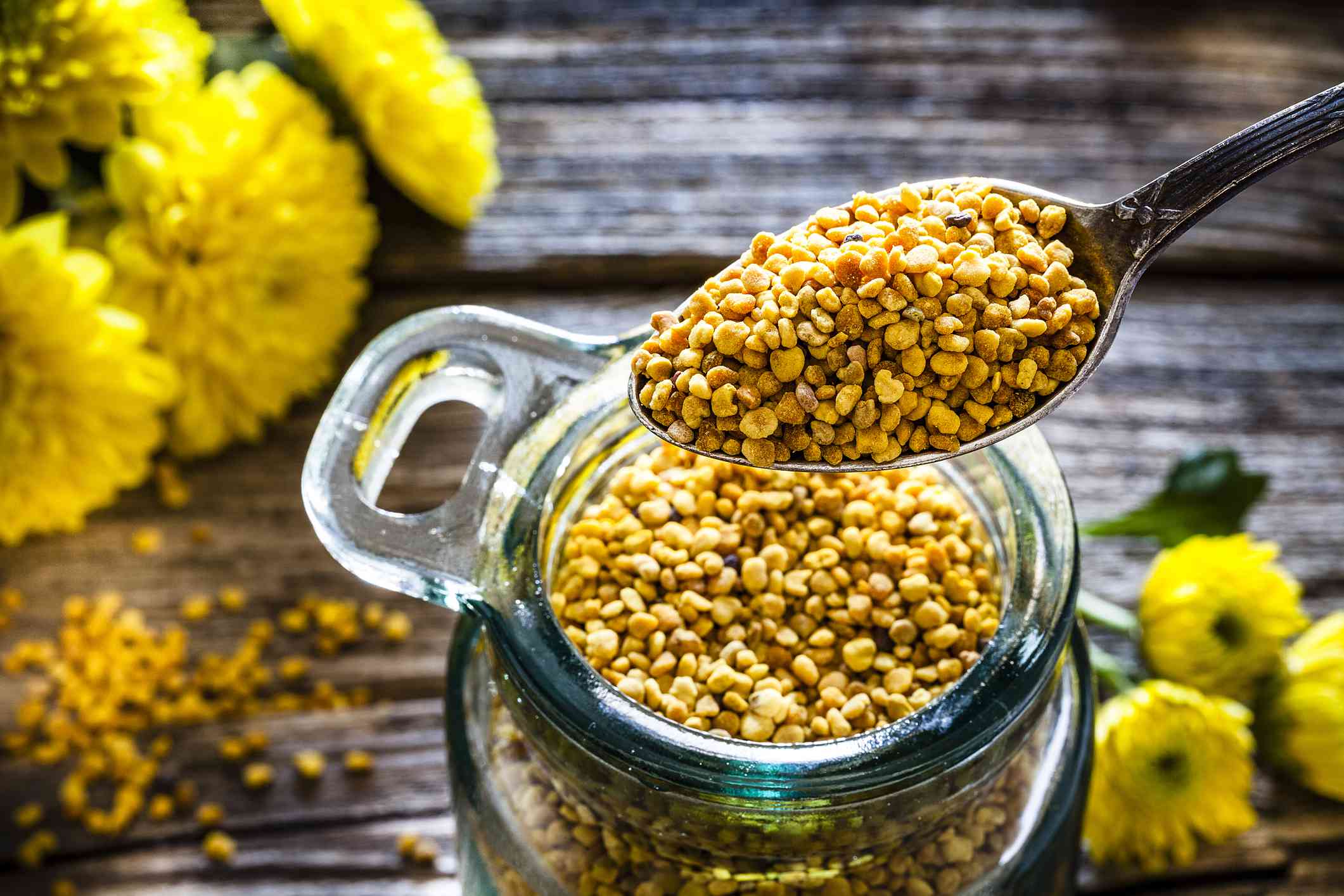 خواص گرده گل برای زنان: راهنمای جامع و علمی خواص گرده گل برای زنان: راهنمای جامع و علمی