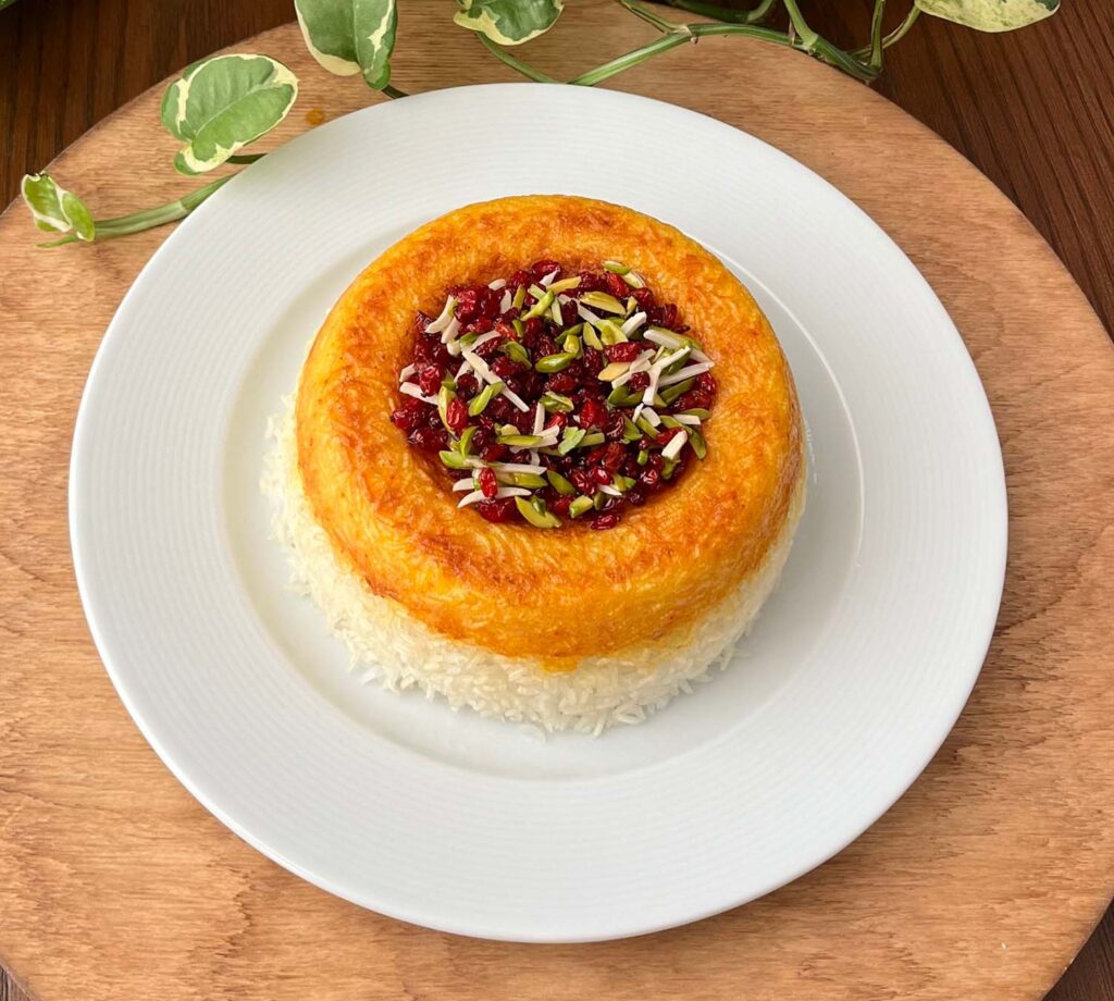 طرز تهیه تهچین زعفرانی خوشمزه و مجلسی (فیلم آموزشی)