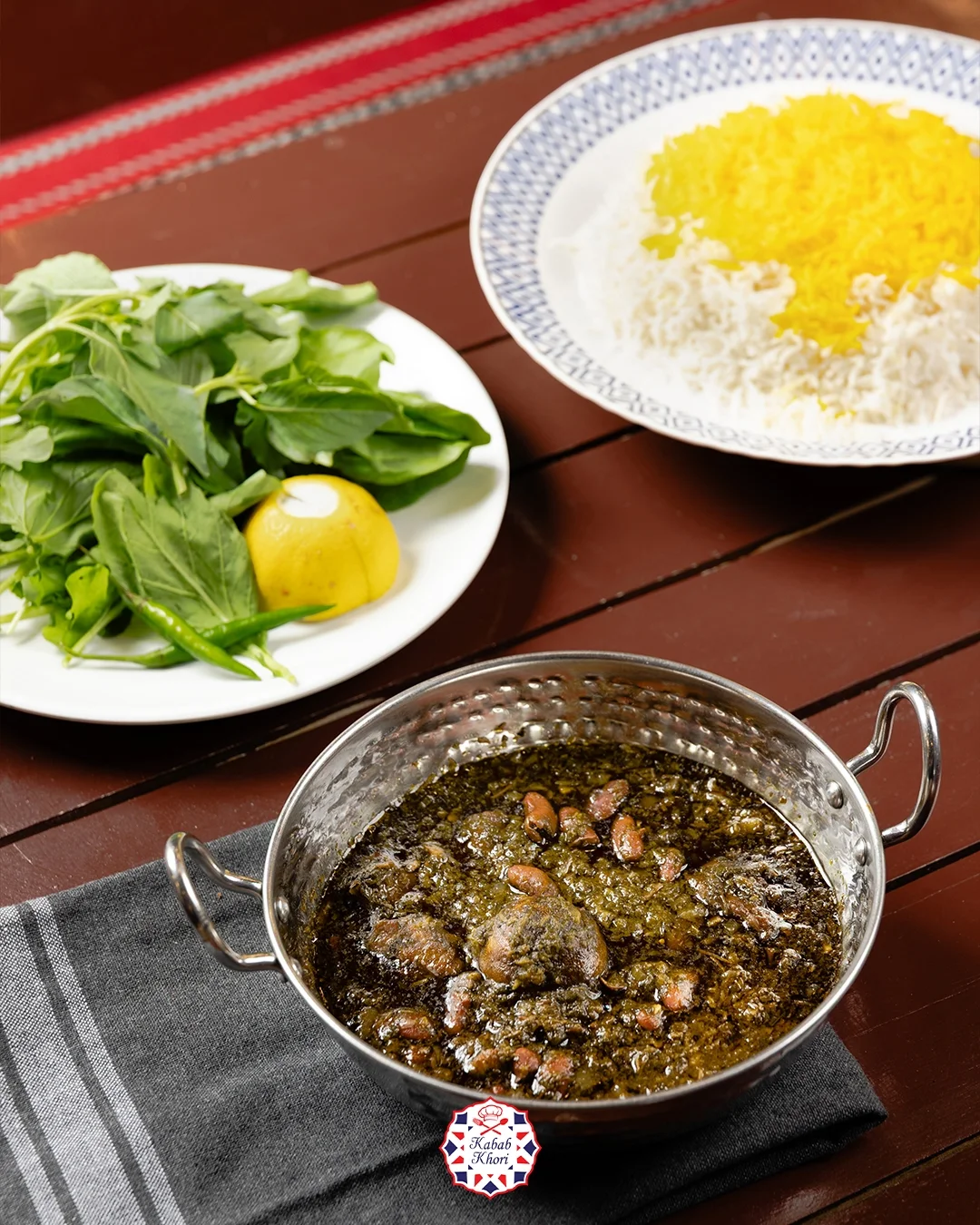 طرز تهیه قورمه سبزی در زودپز (مرحله به مرحله)