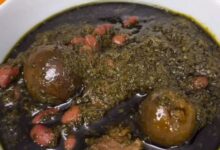 طرز تهیه قورمه سبزی گلاور (مرحله به مرحله)