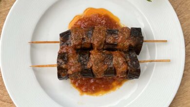 طرز تهیه کباب بادمجان تابه‌ای خوشمزه و مجلسی (فیلم آموزشی)