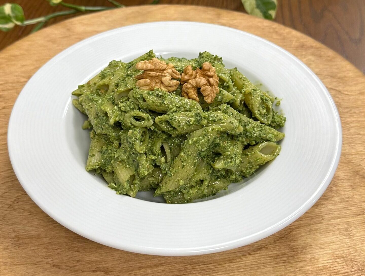 طرز تهیه پاستا با سس پستو خوشمزه (فیلم آموزشی)