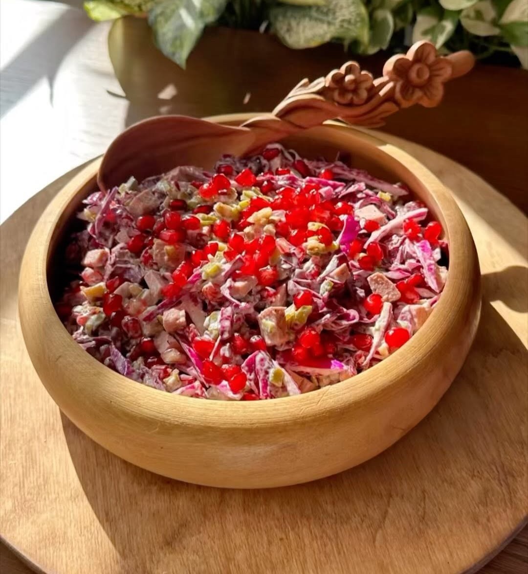 طرز تهیه سالاد یلدایی خوشمزه و رنگارنگ (فیلم آموزشی)