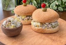 طرز تهیه ساندویچ تن ماهی خوشمزه و سریع (فیلم آموزشی)