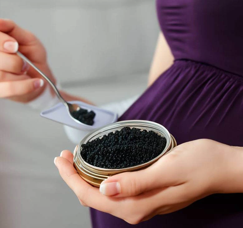 خواص خاویار برای باروری: آیا این غذای لوکس شانس باردار شدن را افزایش می‌دهد؟