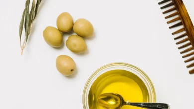 روغن زیتون برای مو: راهنمای جامع خواص، نحوه استفاده و نکات ایمنی