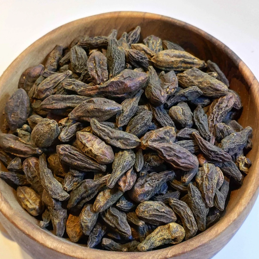 خواص هلیله سیاه برای مو: از تقویت ریشه تا جلوگیری از سفیدی