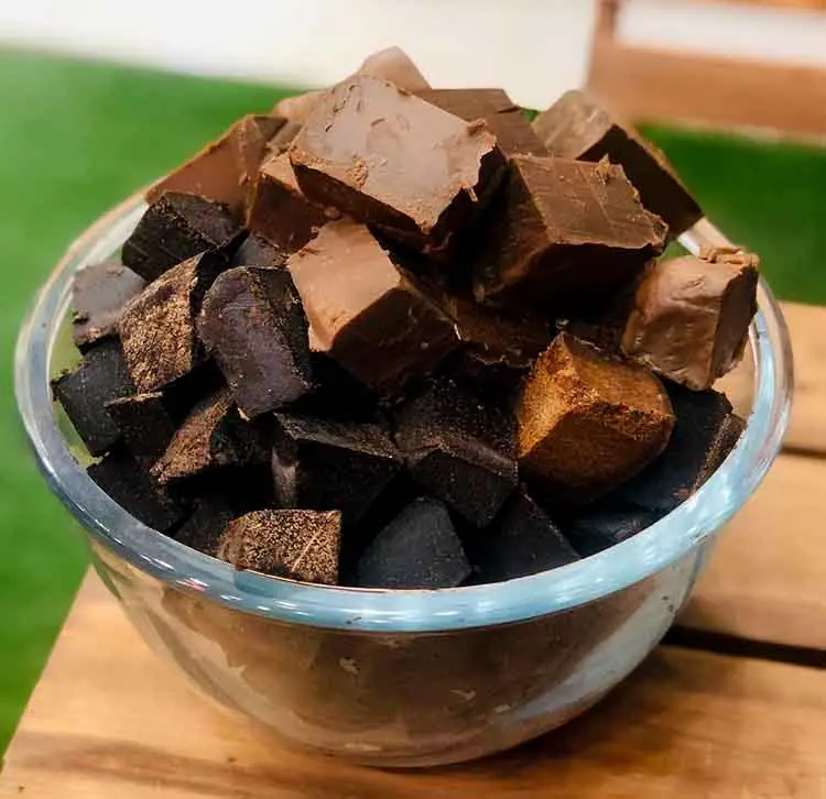 خواص قرهقروت برای مو: بررسی علمی و نکات ایمنی خواص قرهقروت برای مو: بررسی علمی و نکات ایمنی