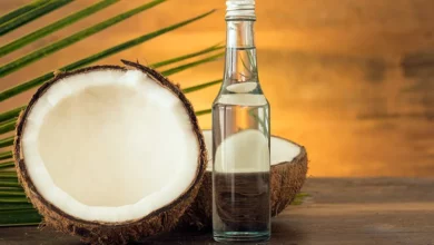 خواص روغن نارگیل برای مژه: آبرسانی، محافظت و واقعیت‌سنجی ادعاها