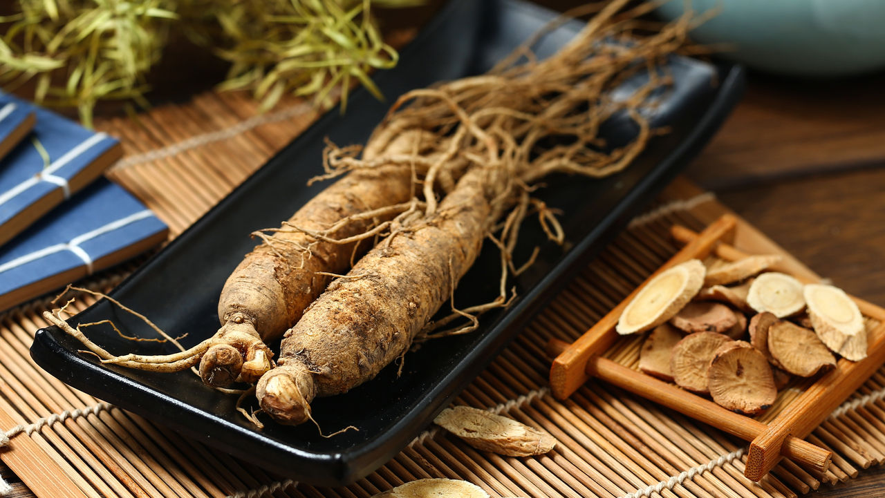 خواص جینسینگ برای پوست: یک راهنمای جامع خواص جینسینگ برای پوست: یک راهنمای جامع