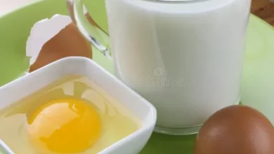زرده تخم مرغ خام با شیر برای بارداری: راهنمای علمی برای تفکیک باور از واقعیت