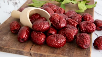 خواص سنجد برای جنین: آیا این میوه باستانی برای سلامت مادر و کودک مفید است؟