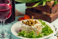 طرز تهیه سالاد الویه مجلسی(خوشمزه و راحت)