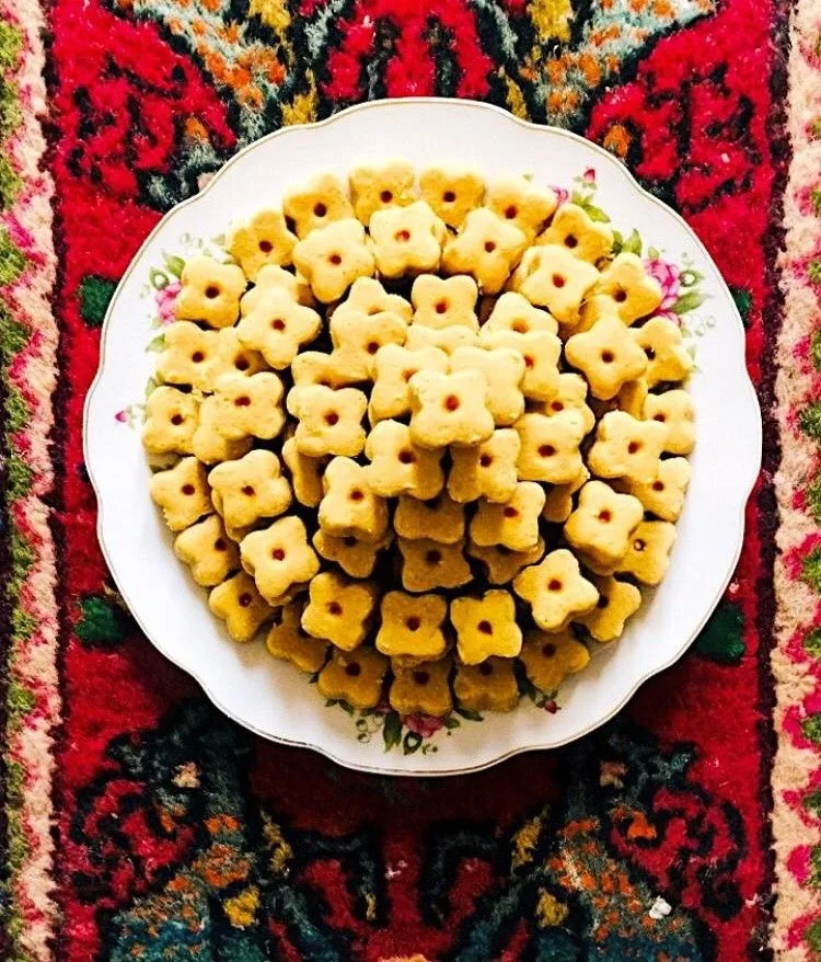 طرز تهیه شیرینی نخودچی(خوشمزه و راحت) طرز تهیه شیرینی نخودچی(خوشمزه و راحت)