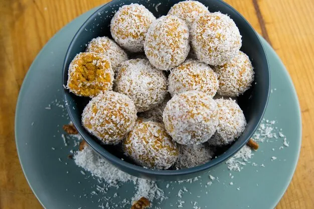 طرز تهیه شیرینی گردویی بدون فر( خوشمزه و راحت) طرز تهیه شیرینی گردویی بدون فر( خوشمزه و راحت)