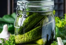 طرز تهیه خیارشور خانگی تُرد و خوش‌عطر