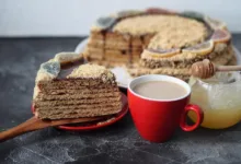 طرز تهیه کیک یخچالی خوشمزه و راحت( به سبک کافی شاپ ها)