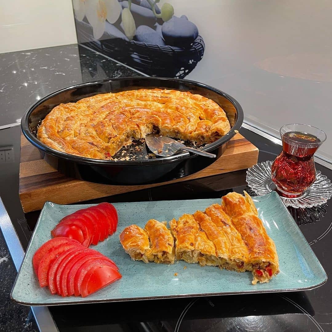 طرز تهیه بورک گوشت با خمیر هزارلا