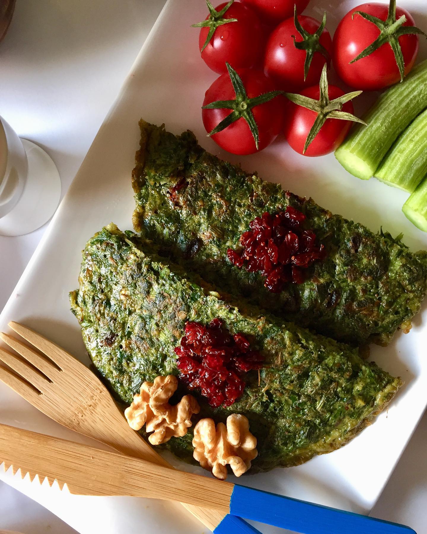 طرز تهیه کوکو سبزی هیوا