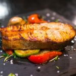 به ماهی چی بزنیم خوشمزه بشه ؟ (2 نکته ساده)