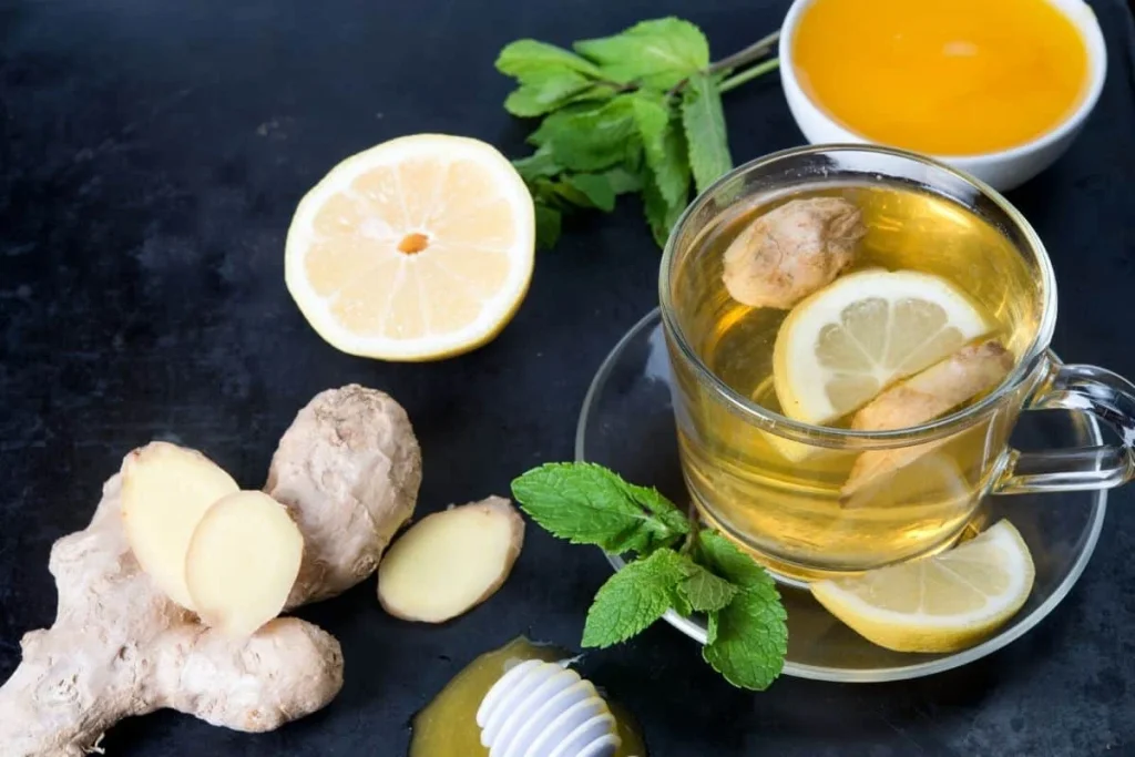 دمنوش نعناع و زنجبیل: ۸ فایده علمی شگفت‌انگیز، عوارض جانبی و راهنمای مصرف