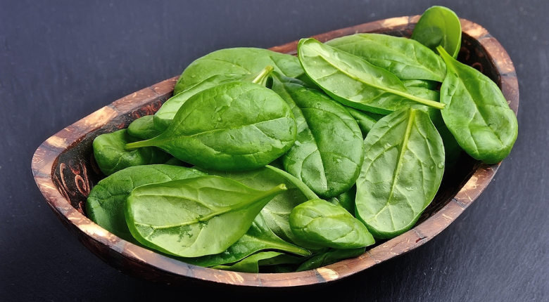 خواص اسفناج برای زنان (5 خاصیت شگفت انگیز)